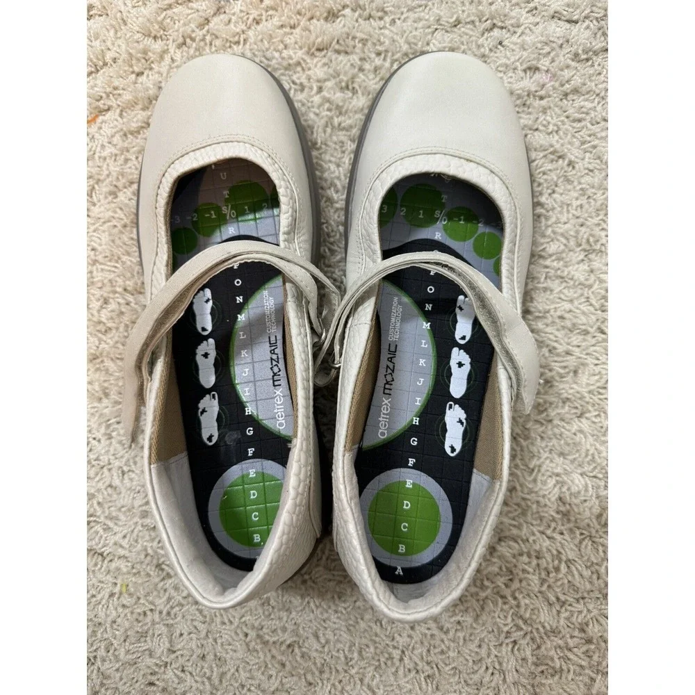 Aetrex Essence E363W Julia Mary Jane Ivory‎ Comfort Shoes Size 9W Orthopedic